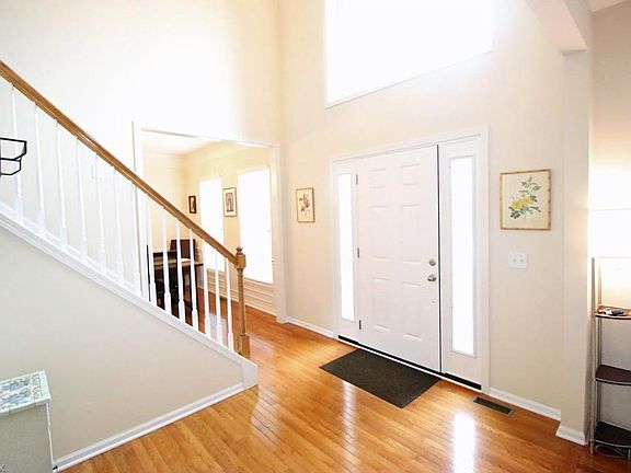 4th image of 2406 Harvester Dr