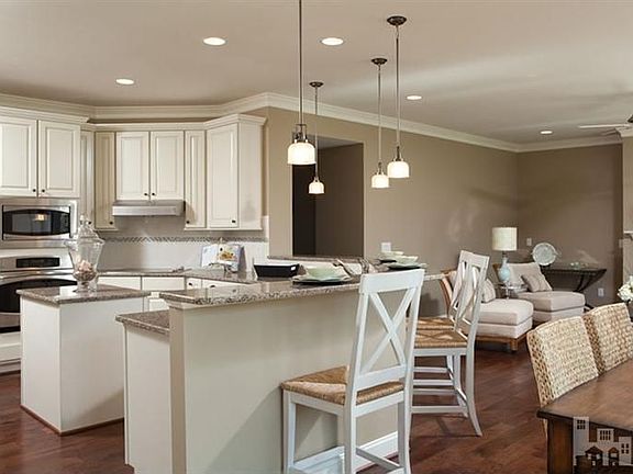 3rd image of 6026 Willow Glen Dr