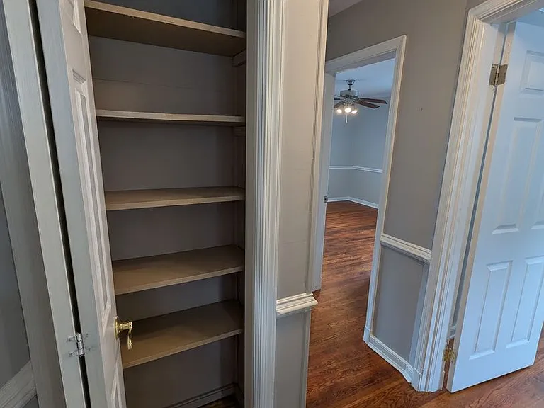 7514 Greengate Dr — Photo 30