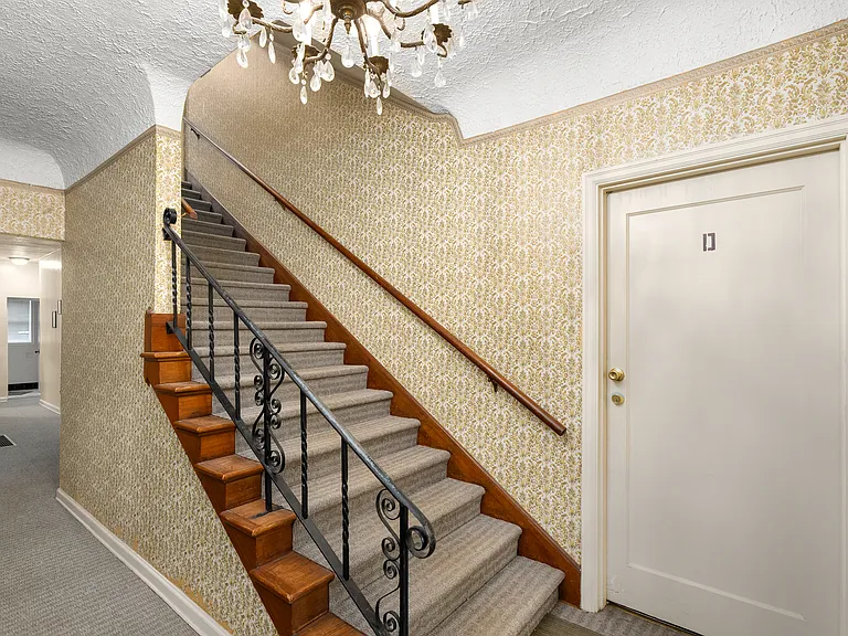 646 SE 60th Ave #B — Photo 4