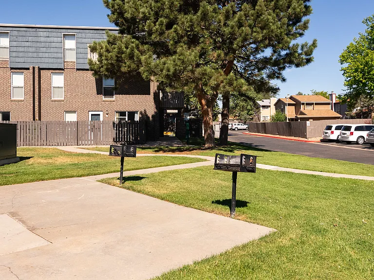 Webster Lake Apartments — Photo 12