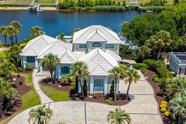 1st image of 3788 Waterford Dr.