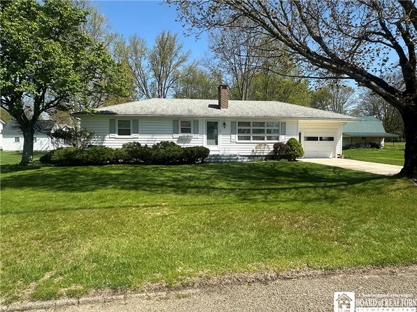 26 Childs St, Springville, NY 14141