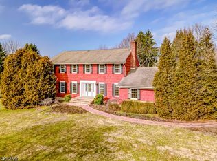 41 Winding Way, Flemington, NJ 08822