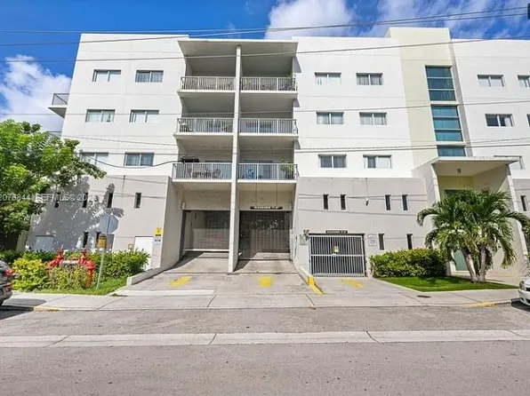900 SW 7th St APT 503, Miami, FL 33130