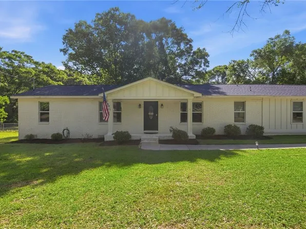 6685 Voran Dr, Theodore, AL 36582