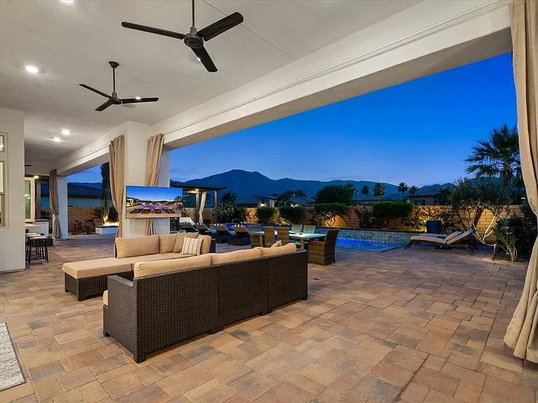 54770 Cavalcade Ct — Photo 10