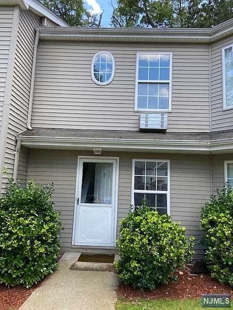 2nd image of 14 Perrin Pl