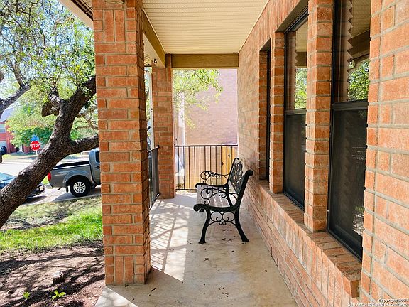 3rd image of 12127 Victorian Oaks