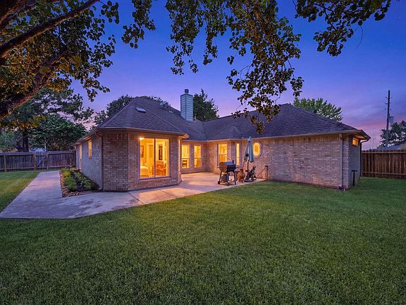 2nd image of 15303 Garett Green Cir