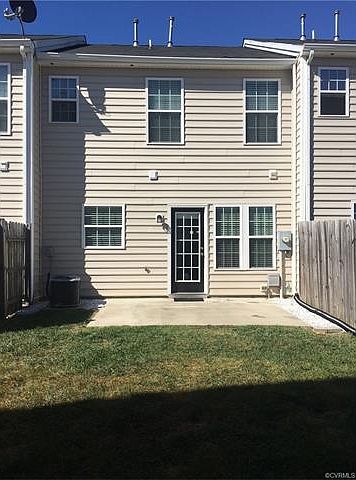 2nd image of 905 Kitty Hamilton Cir #J