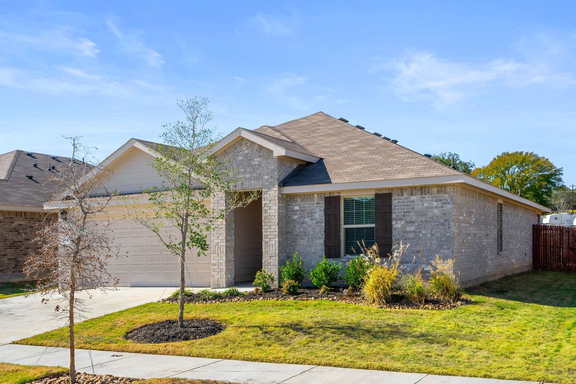 Covey Homes Azle_Coriander