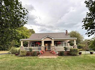 727 E Waits Rd, Kendallville, IN 46755