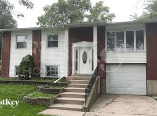 534 N Longwood Dr, Glenwood, IL