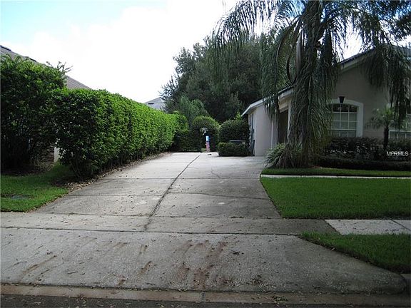 4th image of 780 S Lake Claire Cir