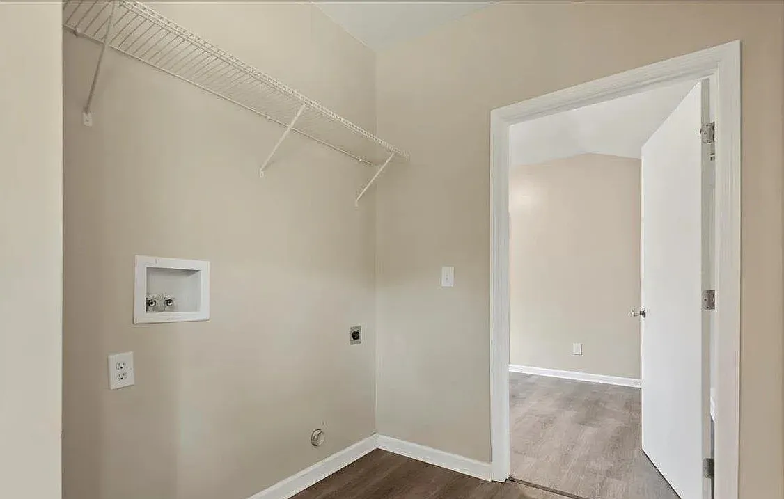 2 bed, 890 sqft, $1,250 — Photo 3
