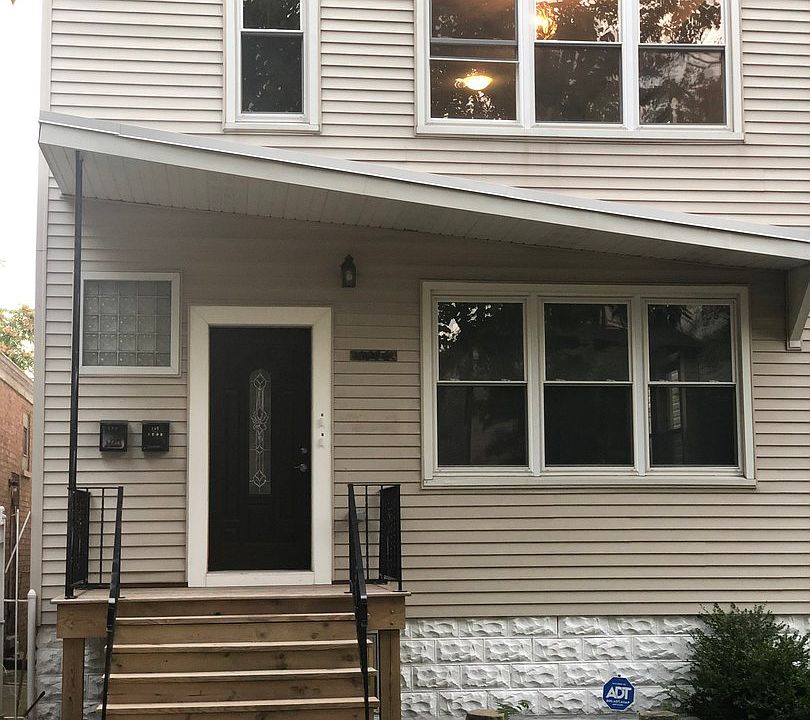 1st image of 4406 S Maplewood Ave #2