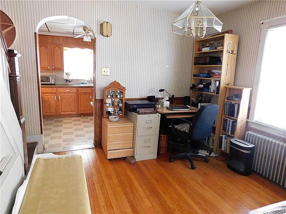 5th image of 132 W 14th St