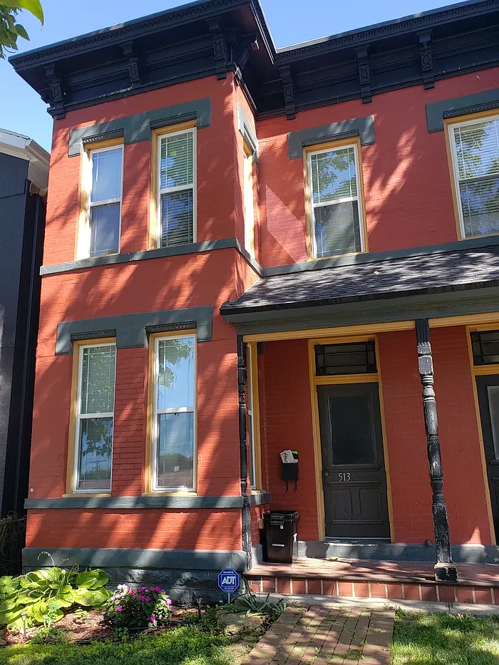 Building Photo - 513 Holmes St