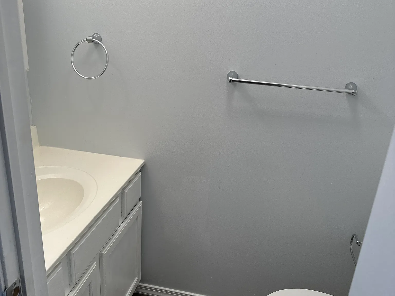 2 bed, 1.5 bath, 1234 sqft, $1,700 — Photo 2