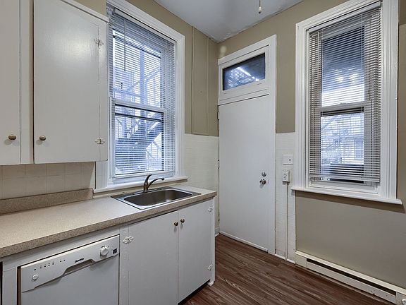 3rd image of 1801 Green St #1R