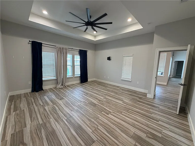 15521 Dyna St — Photo 8
