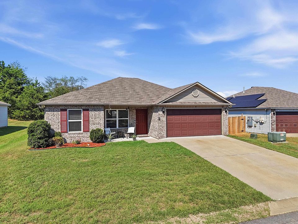 1st image of 8 Harvest Ln
