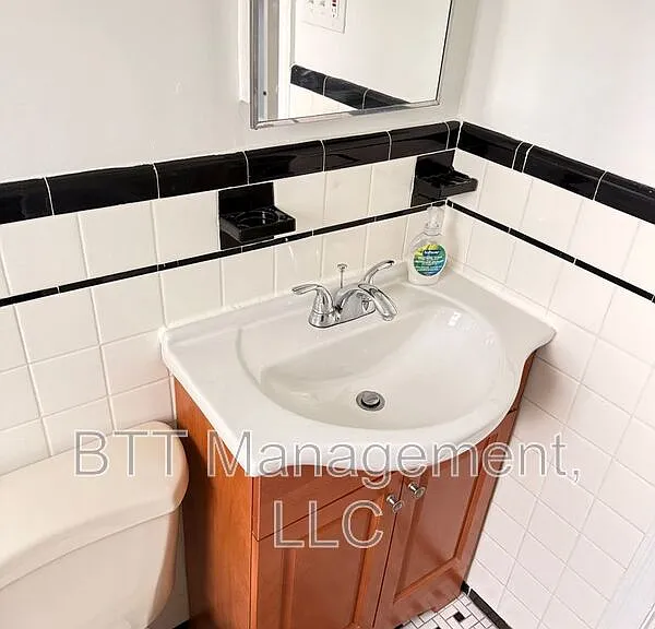 8401 Greenwood Ave #3 — Photo 72