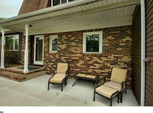 5 Dolphin Ln, Hamilton, NJ 08619