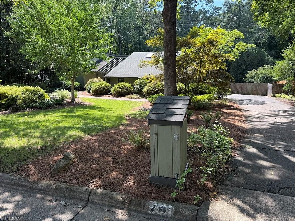 1st image of 241 Harmon Ct