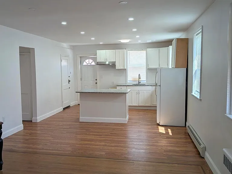 7524 Whitaker Ave — Photo 5
