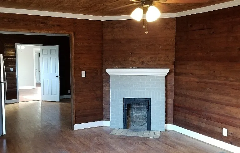 186 Georgia Ave #A — Photo 2