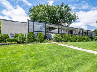 3421 Hillside Dr APT 24, Royal Oak, MI 48073