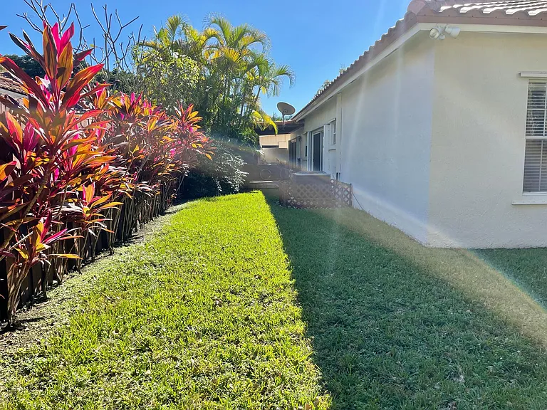 5773 NW 99th Ave — Photo 31