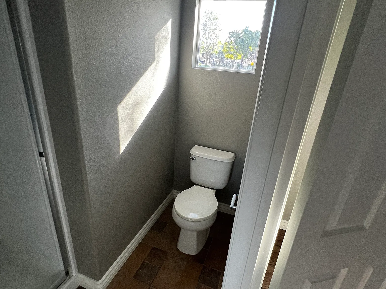2 bed, 1083 sqft, $3,280 — Photo 3