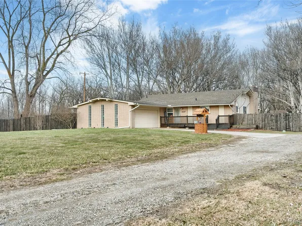 15701 Middlebelt Rd, Romulus, MI 48174