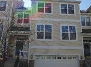 573 Shoreline Dr, Grayslake, IL 60030