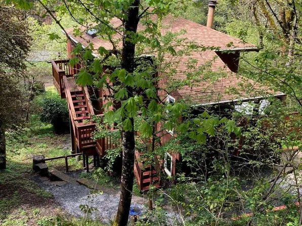 5020ss, 5020 & 5020 Saratoga St, Eugene, OR 97405