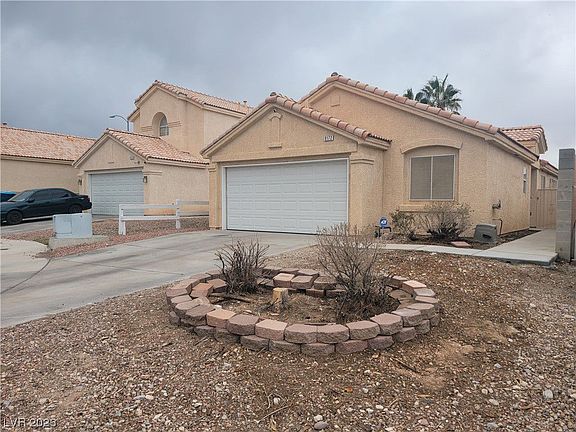 2nd image of 9172 Sparklewood Ct