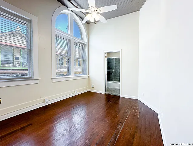 245 Losoya St — Photo 34