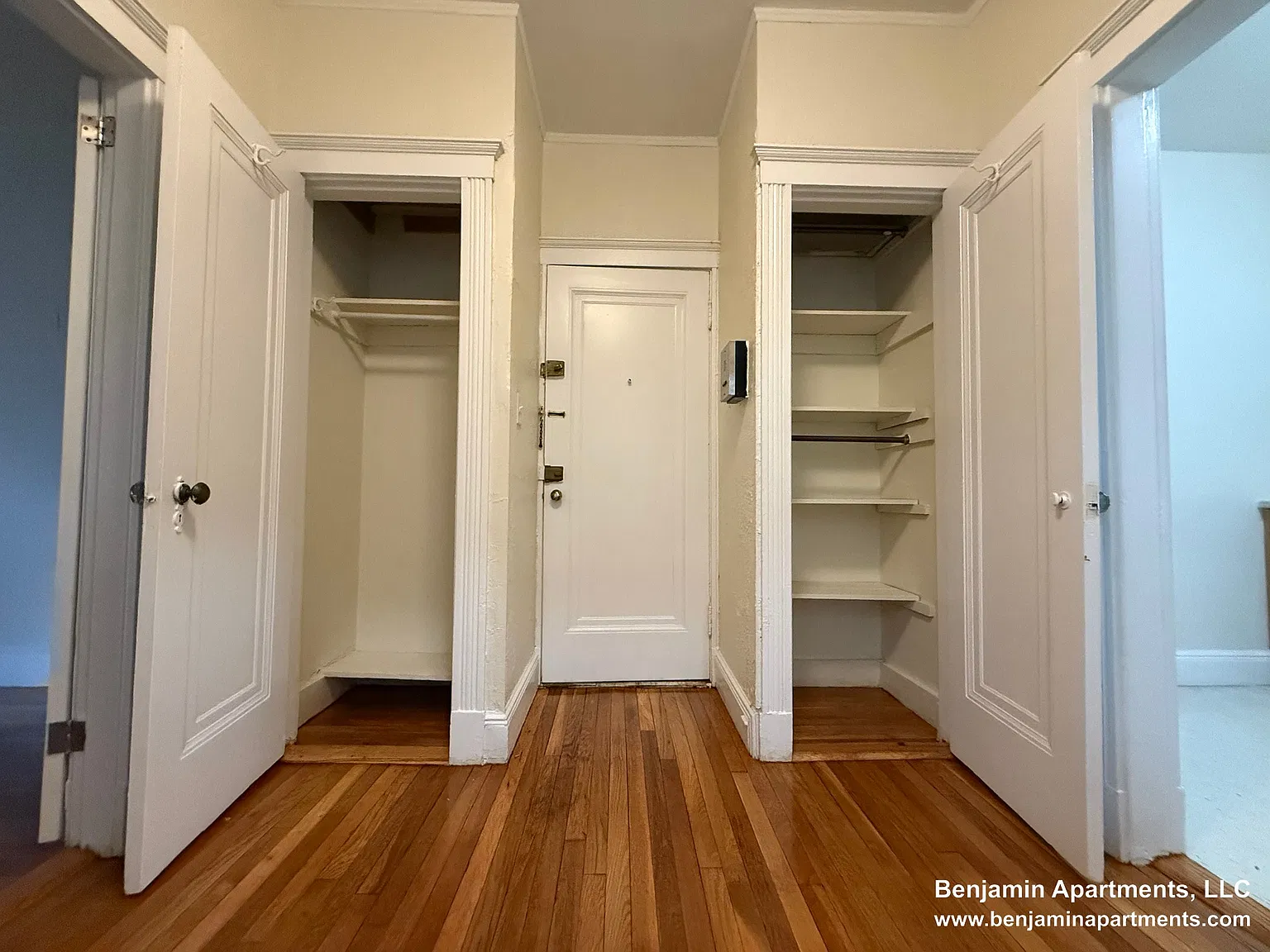 1 bed, 999 sqft, $2,145 — Photo 4