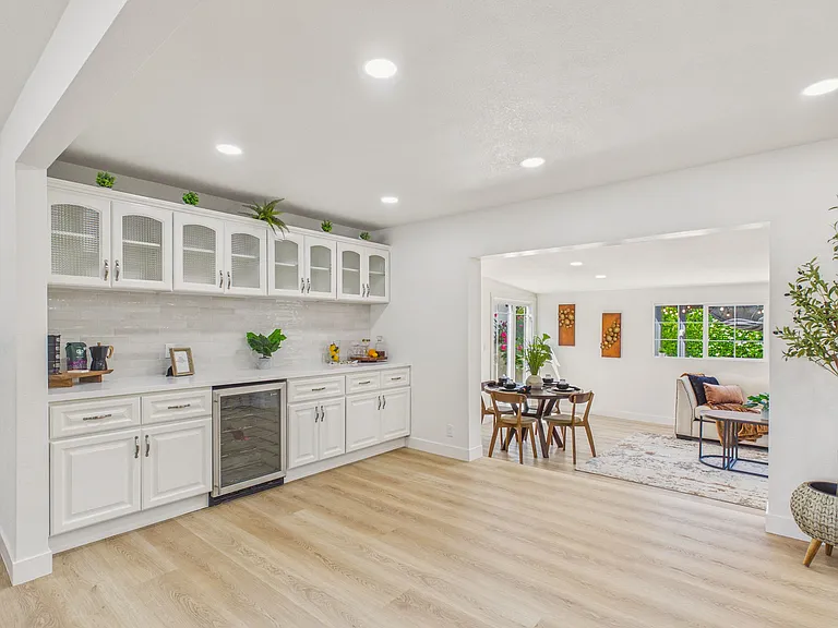 7425 Brighton Dr — Photo 31