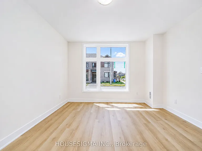 66 Robert Eaton Ave — Photo 10