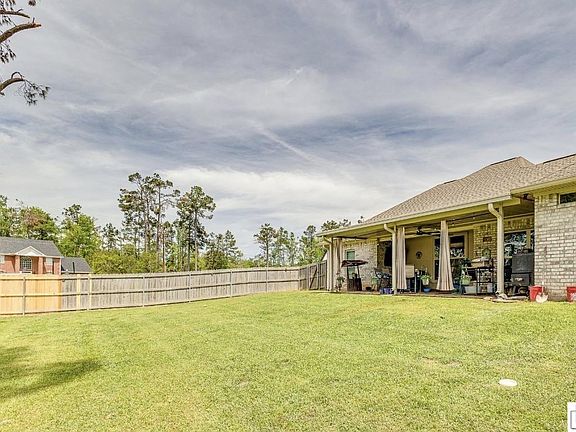 3rd image of 104 Westlakes Dr