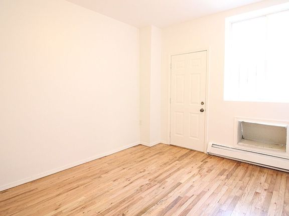3rd image of 949 Herkimer St #1
