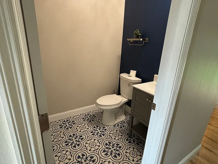 1835 Clarke Blvd — Photo 4