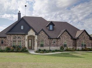 120 Winding Way, Azle, TX 76020