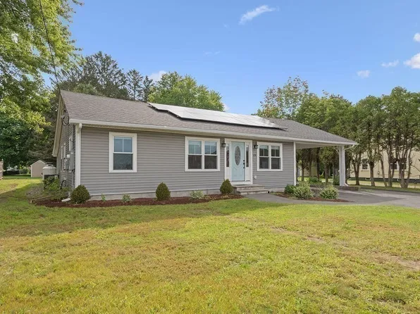128 Parker St, Maynard, MA 01754