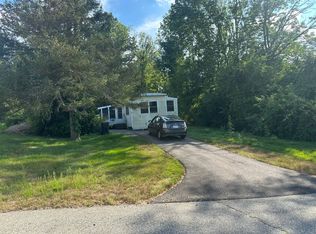 3 Terrace Dr, Plainfield, CT 06374