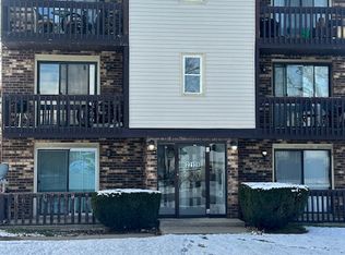 22138 Ridgeway Ave APT 1S, Richton Park, IL 60471
